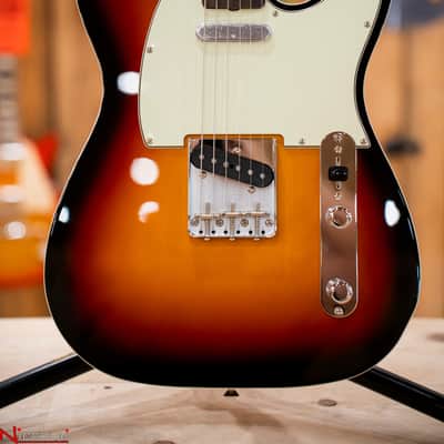 FENDER Limited Edition Vintera III Early '60s Telecaster Custom Rosewood Fingerboard, 3-Color Sunburst image 2