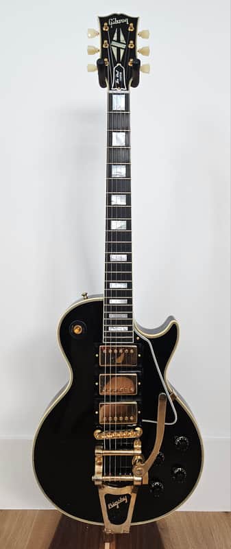 Gibson Custom 1957 Les Paul Custom Reissue 3-Pickup Bigsby, Light Aged, Ebony image 1