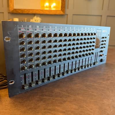 Roland M-160 16-Channel Line Mixer w step up/down converter image 6