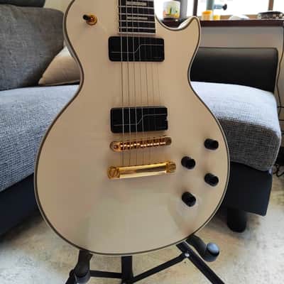 Epiphone Matt Heafy Les Paul Custom Origins 7-String 2021 - Present - Bone White image 1