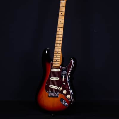 Fender Player II Modified Stratocaster, Maple FB, 3 Tone Sunburst image 6