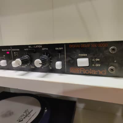 Roland SDE-2000 digital delay image 2