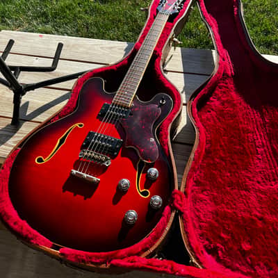 Mosrite Celebrity ii Deluxe 70’s Cherry Burst image 9