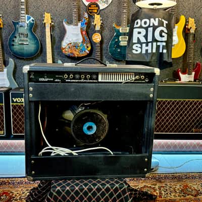 Fender SHOWMAN COMBO 1x15 “ 200 Watts Solid State 1982-1983 Paul Rivera Era Super Rare image 18