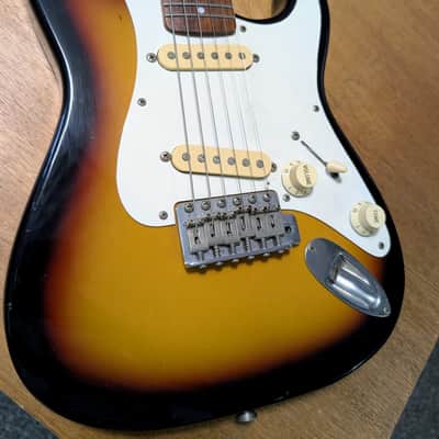 Fender Japan MST-32 Short Scale Stratocaster 1991-1992 - Sunburst image 5