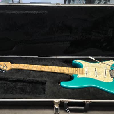 Fender 40th Anniversary American Standard Stratocaster 1993-1994 RARE Custom Color Limited Special Edition FSR CARIBBEAN MIST Time Capsule CASE QUEEN Aqua Marine Ocean Blue Green Turqoise USA Strat Vintage 90s Guitar image 2