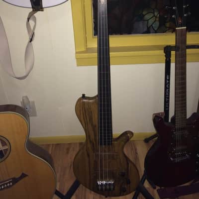 Custom Singlecut Fretless Bass Guitar image 2