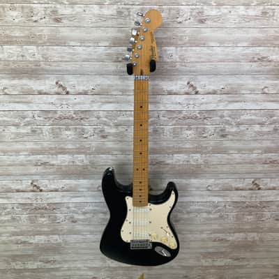 Used Fender Strat Plus Deluxe with Maple Fretboard image 2