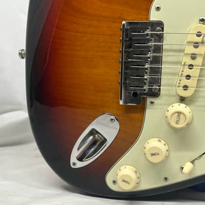 Fender American Elite Stratocaster Strat Electric Guitar - 3-Color Sunburst image 5
