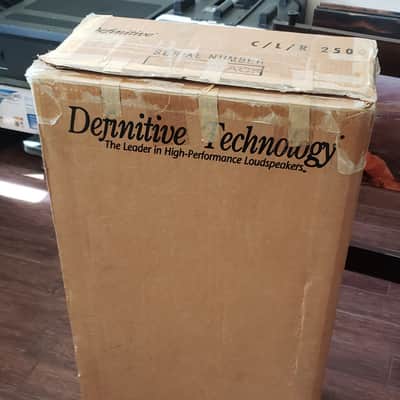 Definitive Technology C/L/R2500  Powered Center Channel Speaker CLR2500 CLR-2500 image 6