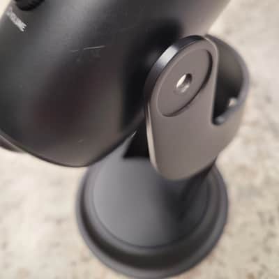 Blue Yeti Microphone - Blackout Edition - 4 Pickups - Podcastint and Gaming image 6
