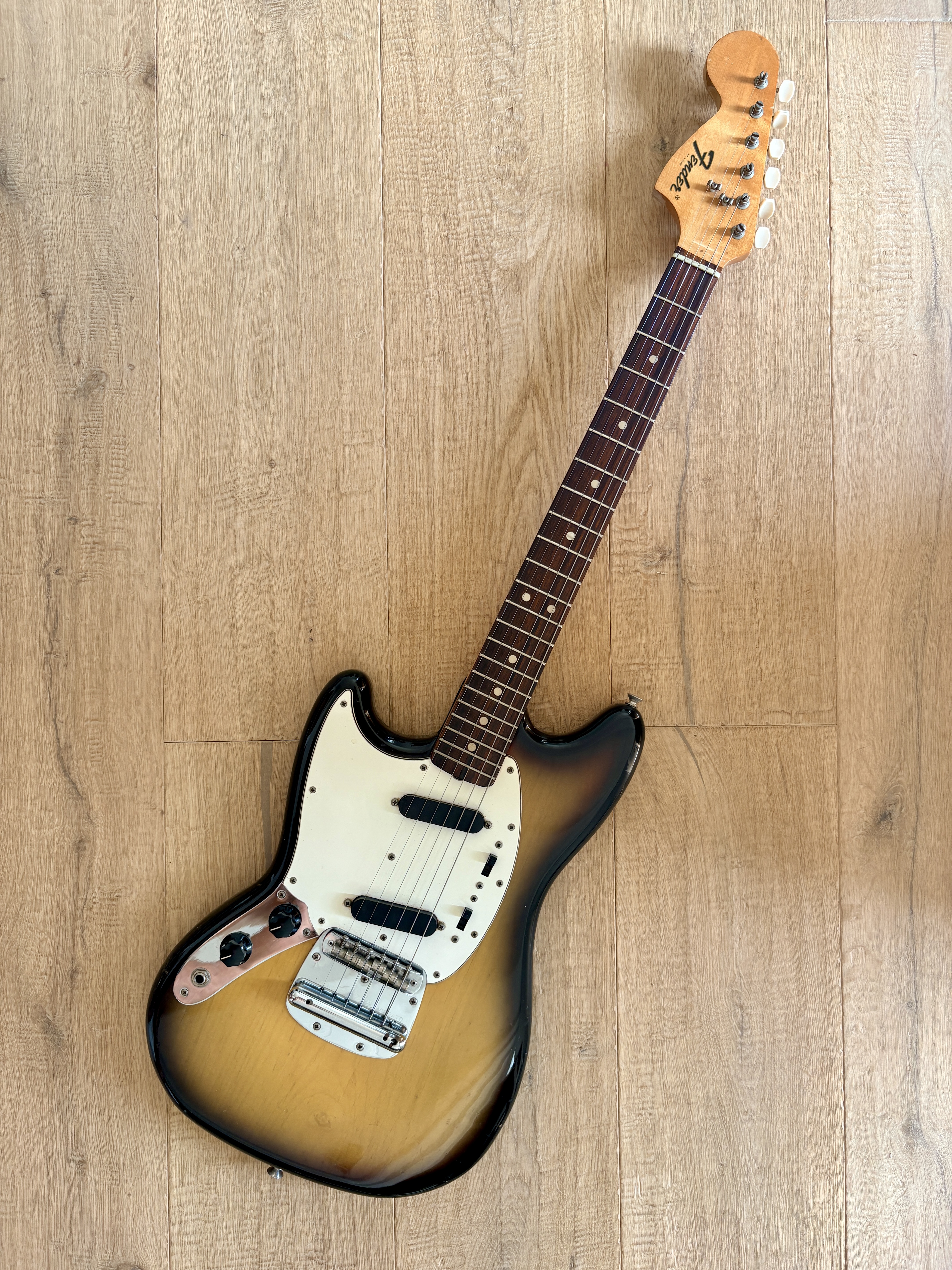 1975 Fender Mustang Left Handed Lefty Sunburst Vintage Rare Collector CBS