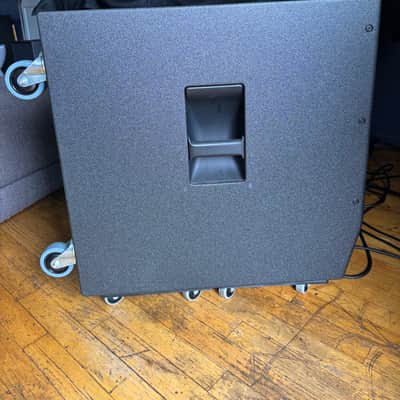 Yamaha DXS15 XLF Subwoofer 1600 W image 3