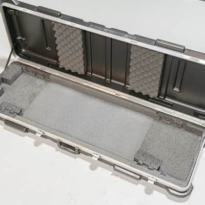 SKB 61-Key Slimline Keyboard Road Case - Universal Fit - Black image 4