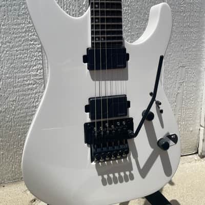 ESP LTD M-1000 - Snow White image 3