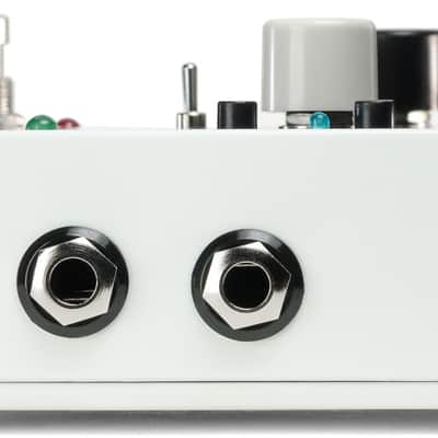 Electro-Harmonix Battalion Bass Preamp & DI Pedal (BATTALION) image 4