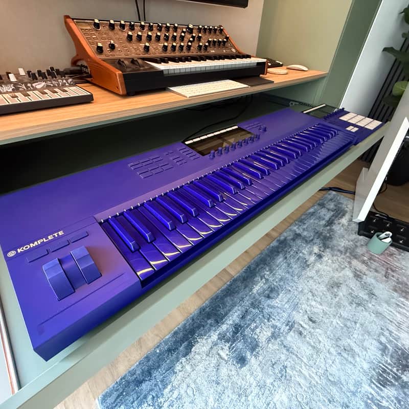 2021 Native Instruments Komplete Kontrol S61 Mk2 Ultra Violet