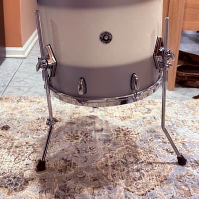 Gretsch Brooklyn Silver Mist Duco image 14