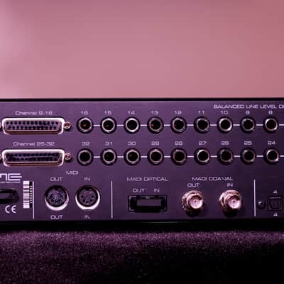 RME M-32 DA Hi-Precision 192kHz 32-Channel MADI / ADAT to Analog Converter 2010s - Blue image 4