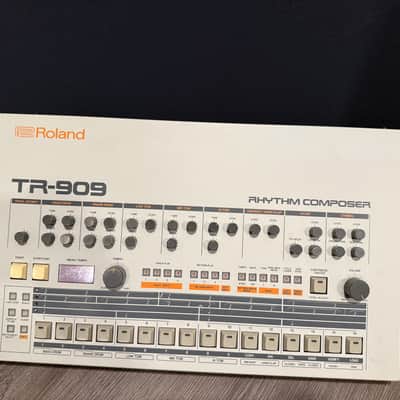 Roland TR-909 Rhythm Composer