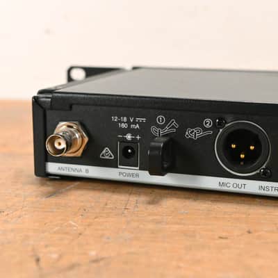 Shure SLX4 Wireless Receiver - H5 Band: 518-542 MHz (NO POWER SUPPLY) CG01SDU image 7