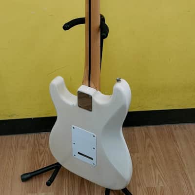 FENDER MEXICO STRATOCASTER SQUIER SERIES Guitar | Reverb