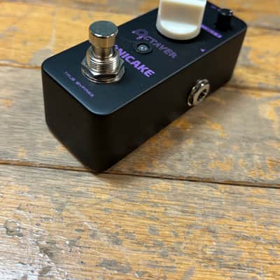 SONICAKE Octaver Analog Octave Effect Pedal image 4