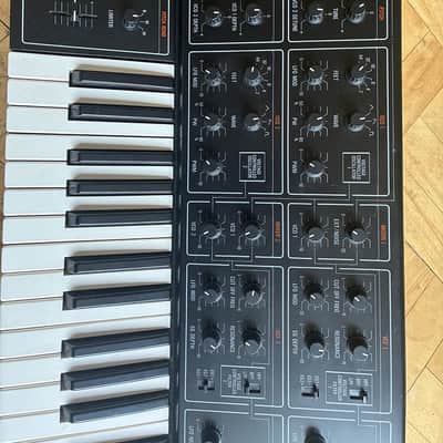 Immagine Yamaha CS-15 Duophonic Synthesizer 1978 - 1982 - Black - 4