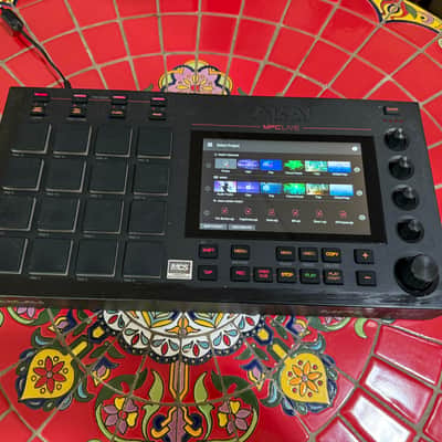 Akai MPC Live Standalone Sampler / Sequencer 2017 - 2020 - Black image 3