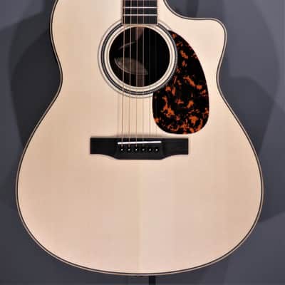 Larrivee LV-03RE Moon Spruce Top 2023 Natural w/Hardshell Case image 1