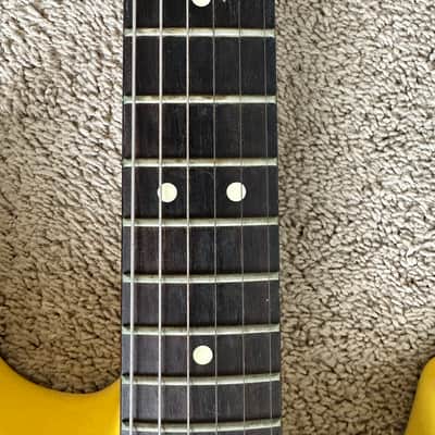 Original 2002 Fender Tom Delonge Limited Edition Stratocaster Strat Graffiti Yellow image 19