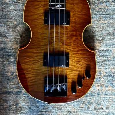 Hamer Violin/Hofner Beatle Bass style 1991 - Antique burst image 2