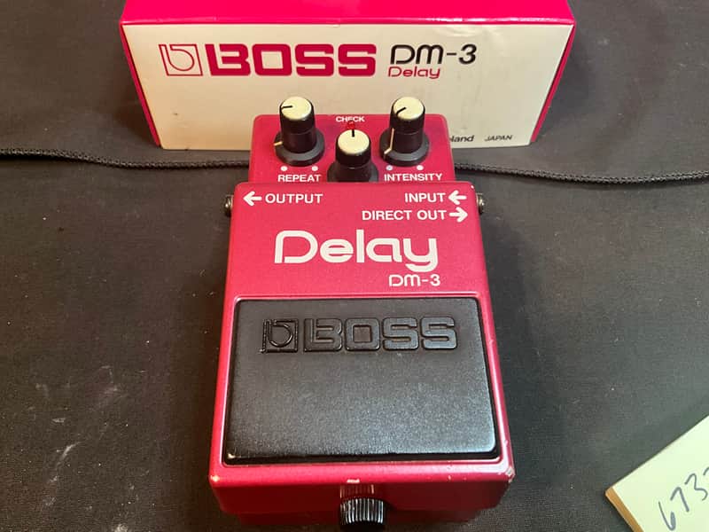 Boss DM-3 Delay (Green Label) 1984 - 1986 - Red image 1