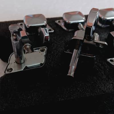 Squier Vintage Die Cast Tuning Machines (Replacement Tuners) 1990s-2000s - Chrome image 3
