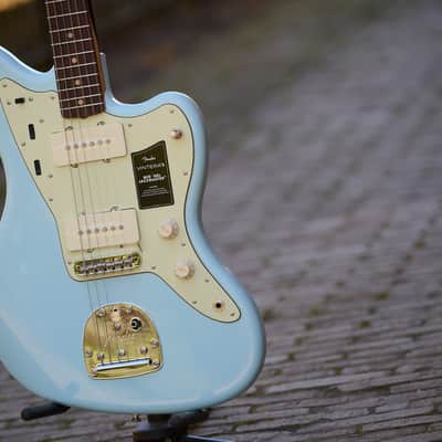 Fender Vintera® III Mid '60s Jazzmaster® - Sonic Blue image 3