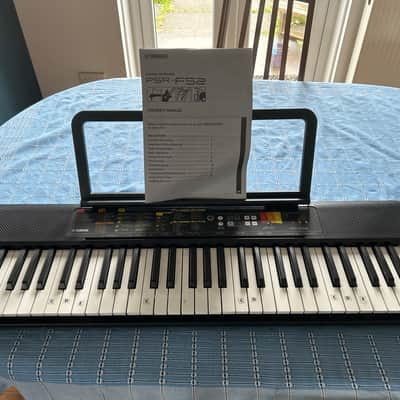 Yamaha PSR-F52 61-Key Home Portable Keyboard 2021 - Present - Black