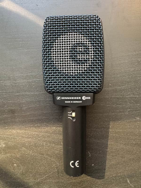 Sennheiser e906 Supercardioid Dynamic Instrument Microphone