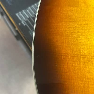 Taylor 214e-SB DLX 2015 - 2018 - Sunburst image 3