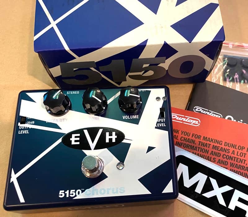 MXR EVH30 5150 Chorus 2018 - Present - Blue/Cream image 1