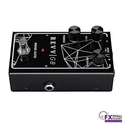 REVV G8 2025 - Black and White image 8