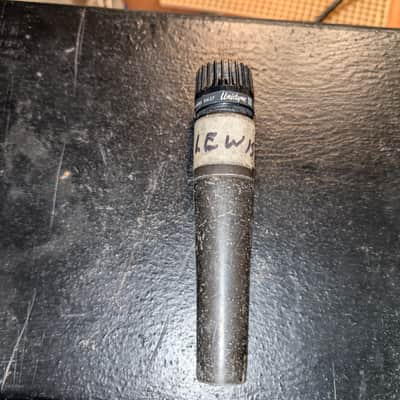 Shure Unidyne III SM57 Cardioid Dynamic Microphone | Reverb Canada