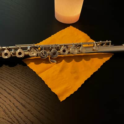 Yamaha YFL-677H Professional Flute – B Foot – Good Condition image 4