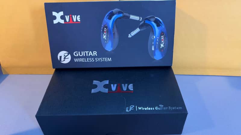 Xvive U2 Wireless Guitar System 2010s - Blue image 1