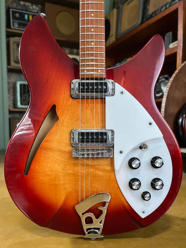 Rickenbacker 330 1975 - 1989 | Reverb