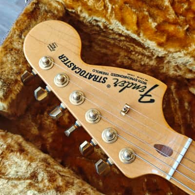 Fender Bruno Mars Signature Stratocaster 2023 - Mars Mocha image 9