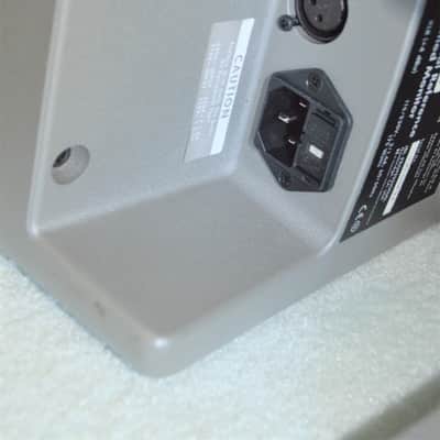 JBL Professional LSR25P Pair Near field Monitors Exc Sound detail & stereo separation - MADE IN USA! image 24