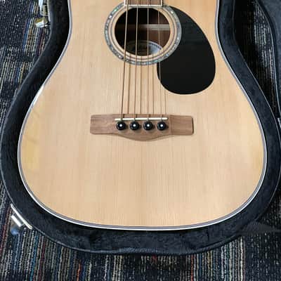 Mitchell Mitchell EZBN Super Short-Scale Acoustic-Electric Bass Guitar - Current Model - Natural image 2
