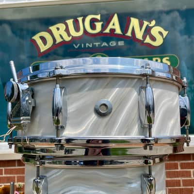 1960s Gretsch Name Band 5.5x14 Snare Silver (White) Satin Flame image 5