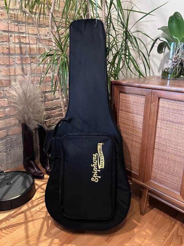Epiphone Ultralight Masterbuilt Dreadnought Hardshell Case with Hygrometer 2000’s