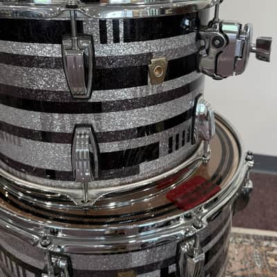 Ludwig Classic Maple Fab Outfit 22/13/16 - Black Digital Sparkle image 4